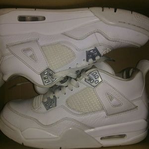 JORDAN 4 RETRO 
"PURE MONEY"